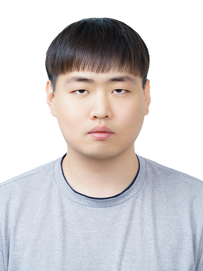 김용일 사진